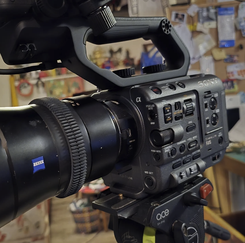 מצלמה Sony FX6 להשכרה – תמונה 2